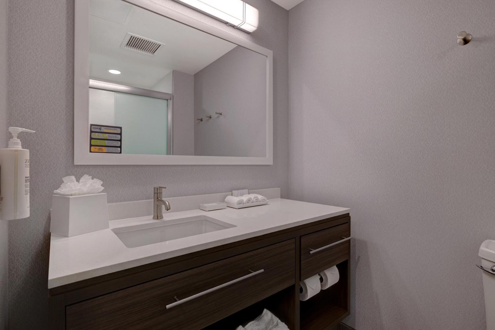 King Studio Suite
